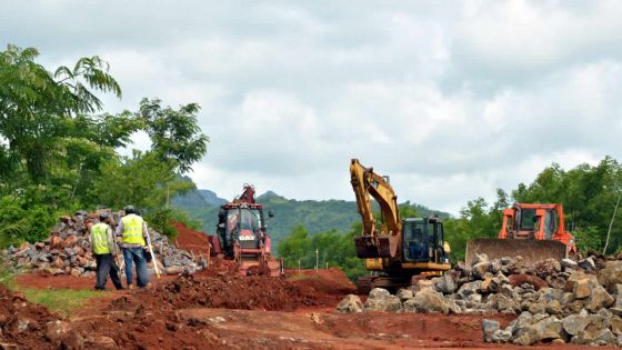 Décongestion routière : des autoponts seront construits à Port-Louis
