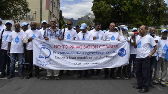 «Privatisation» de la CWA : «Pa touss no dilo ! » scandent des manifestants à Port-Louis