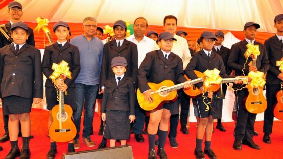 Remise d’instruments de musique à Goodlands - Ashit Gungah : «Pratiquez des activités pour ne pas tomber dans la drogue»