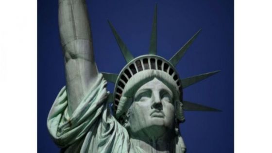 4 Minutes aux 4 Coins du Monde : Etats-Unis, un responsable des services de l'immigration détourne le poème de la statue de la Liberté
