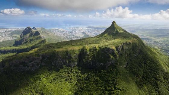 Sur la montagne du  Pouce : l’hélicoptère de la police à la rescousse d’une touriste suisse