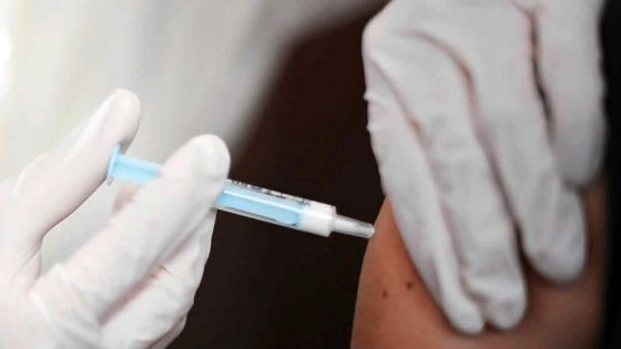 Comment la désinformation sur les vaccins a rendu les enfants vulnérables au variant Omicron