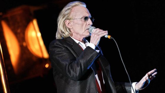 Le chanteur Christophe, interprète de « Les Mots Bleus », s’en est allé à l’âge de 74 ans