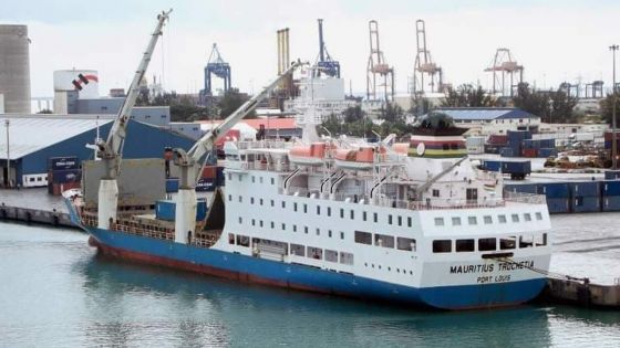 42 marins bloqués sur le Mauritius Trochetia