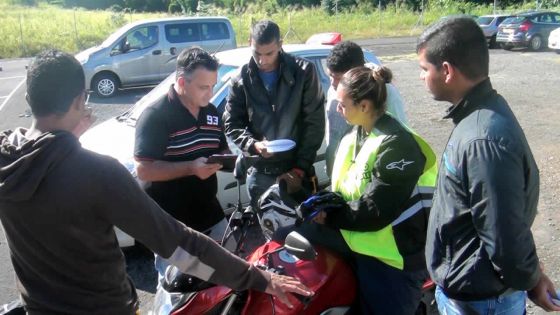 Moto-école à Moka : stop à la conduite dangereuse et irresponsable