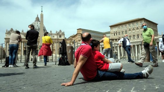 Vatican: la basilique Saint-Pierre rouvre après plus de deux mois