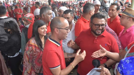 Commémoration du 122e anniversaire de la naissance de SSR : présence d’Akil Bissessur et de sa compagne 
