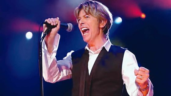Concert de David Bowie : le regretté chanteur remporte 5 Grammy à titre posthume