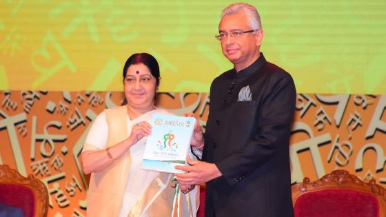 Sushma Swaraj : «Le gouvernement indien est disposé à dépenser des millions pour l’avancement de la langue hindi dans le monde»