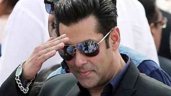 Le Club des Deux Milliards : Salman Khan mène avec six films devant Aamir Khan