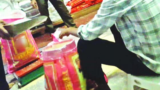 Du faux ‘riz Basmati’ sur le marché : des employés d’un importateur l’accusent de mélanger le bon grain avec du moins bon