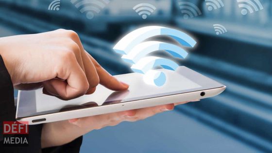 Annonce du ministre de la Technologie : Wi-Fi en classe dans tous les collèges