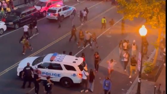 Coup de feu lors d'un concert de rue à Washington: un adolescent tué, trois personnes blessées