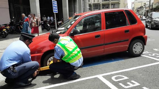 Stationnement sur des aires réservées aux handicapés : quatorze contraventions servies dans les rues de la capitale  