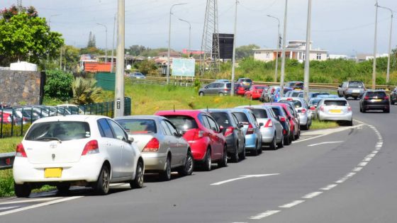 «Eye-sore» à Ébène : la Cybercité défigurée par le parking sauvage