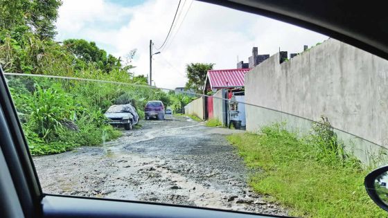 À Eau-Coulée : l’asphaltage de la rue Engrais Cathan se fait attendre