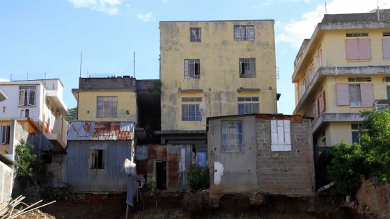 Fouilles rue Dheerujlall Seetulsing, Port-Louis : des habitations risquent de s’effondrer
