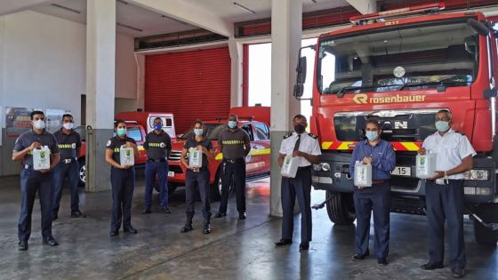 Covid-19 -Omnicane vient en aide aux pompiers de Saint-Aubin et au conseil de district de Grand-Port