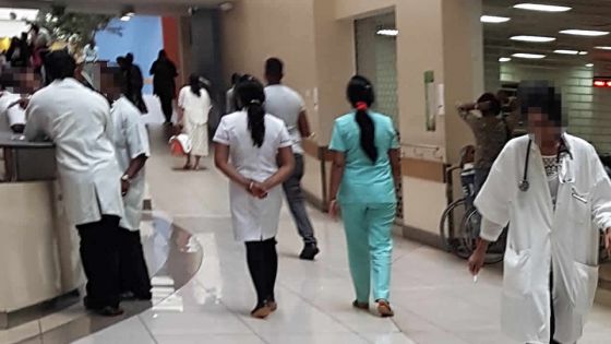 Secteur médical: les hôpitaux publics attirent les employés des cliniques privées
