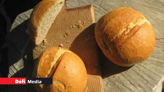 Le prix du pain maintenu à Rs 2,60, Callichurn refuse de négocier sous pression