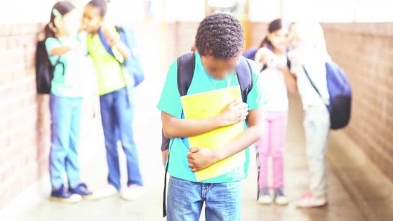 Brutalité alléguée : un enfant de sept ans frappé par son camarade de classe