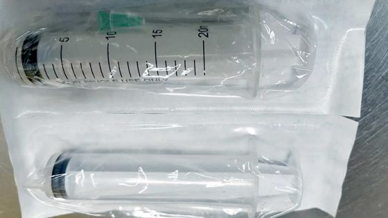 Santé publique : le personnel hospitalier contraint d’utiliser des seringues défectueuses