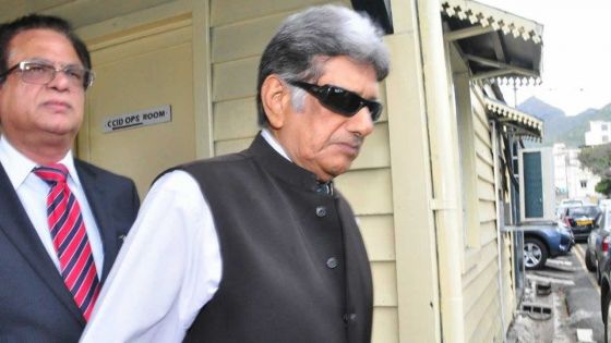 Prêt de Rs 40 millions à Navin Ramgoolam : Yatemani Gujadhur réclame Rs 30 M à l’État et à six policiers