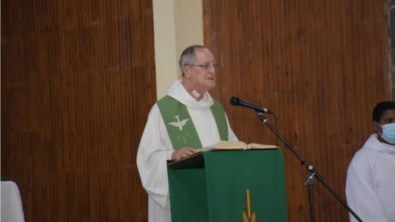 « La joie passe dans la paix et le service aux plus petits… », dit le père Hervé de Saint-Pern