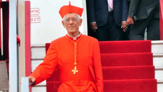À l’aéroport SSR : retour triomphal pour le cardinal Piat 