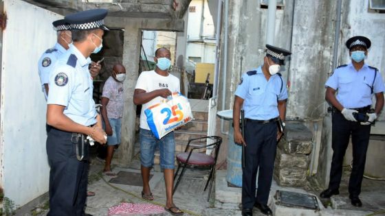 Distribution de vivres: les équipements arrivent pour les fonctionnaires craignant pour leur santé