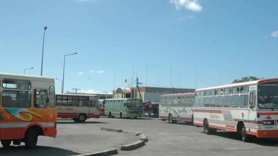 Gare de Flacq : des bus qui ne respectent pas les horaires