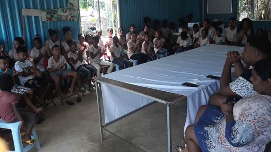 60 enfants de Camp-Diable obtiennent du matériel scolaire