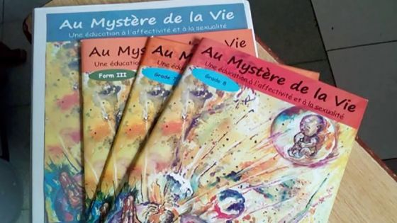 Education sexuelle en Grade 7 et 8 : «Au Mystère de la Vie» reprend à partir de janvier 2024
