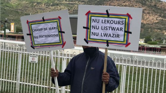 Manifestation au Champ-de-Mars : des turfistes contestent la création de la Horse Racing Division