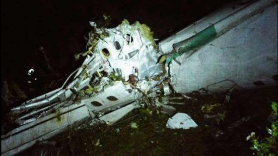 Crash aérien avec une équipe de football en Colombie: 76 morts, cinq rescapés