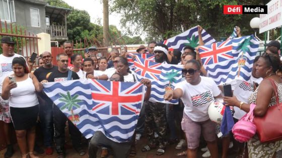 [En images] Pointe-aux-Sables : démonstration de force entre les sympathisants de Misley Mandarin et ceux d’Olivier Bancoult