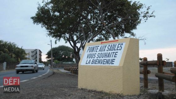 Pointe-aux-Sables : une centaine de sinistrés en colère devant le siège de la Sécurité sociale 