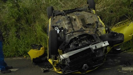 Rivière-du-Rempart : une voiture finit les quatre roues en l’air