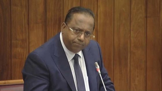 Questions au Premier ministre : Sudesh Rughoobur traite ses affaires dans l’hémicycle