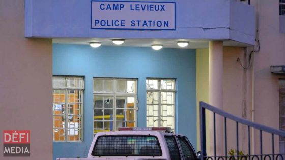 Un médecin arrêté pour avoir pratiqué un avortement sur une adolescente de 17 ans