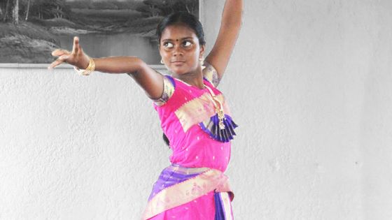 Danse : la beauté du Bharata Natyam aux yeux de Pearlishka et ses amies