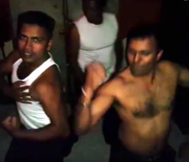 Police Belly Dancers - Un des flics: «Je n’ai aucun regret»