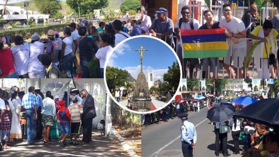 Sainte-Croix : de nombreux fidèles attendent pour voir le pape François