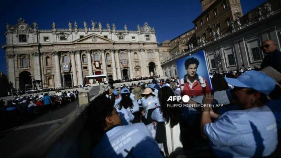 L'adolescent italien Carlo Acutis devient le premier saint millenial