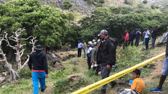 Expulsés du site du trésor à Saint-François : quatre membres du Mouvement Indépendantiste Rodriguais portent plainte pour «brutalité policière»