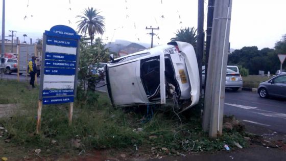 Riche-Terre: sa voiture fait plusieurs tonneaux; un étranger positif à l’alcootest