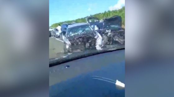 Piton : Cinq véhicules impliqués dans un accident, deux blessés