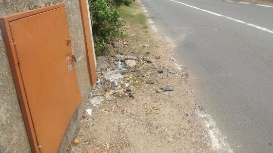 Sortie de route mortelle à Baie-du-Tombeau : le conducteur succombe à ses blessures un jour après l’accident