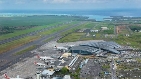 Cyclone : l’aéroport sera fermé trois heures après le passage en alerte 3