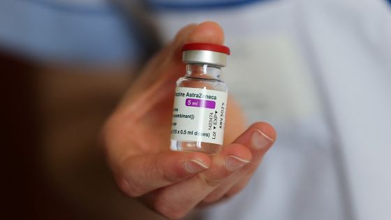 Vaccin anti-Covid AstraZeneca: les bénéfices l'emportent sur les risques (experts OMS)